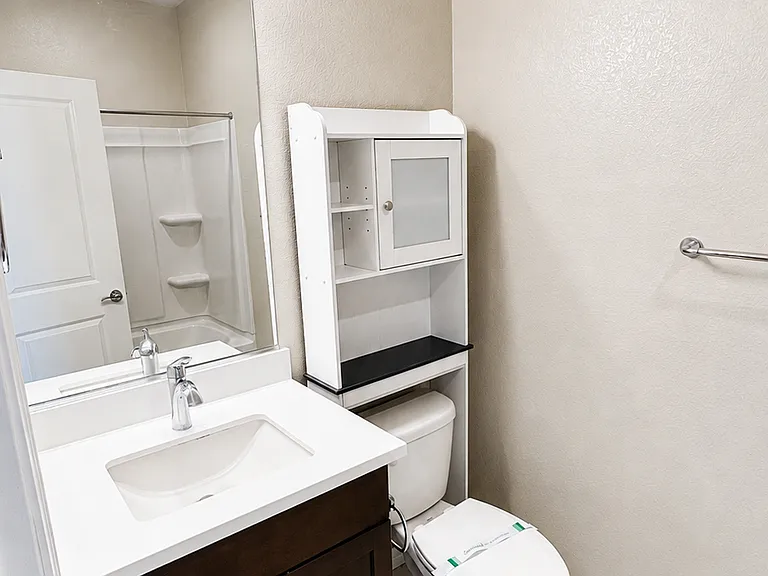 3F Full Bathroom