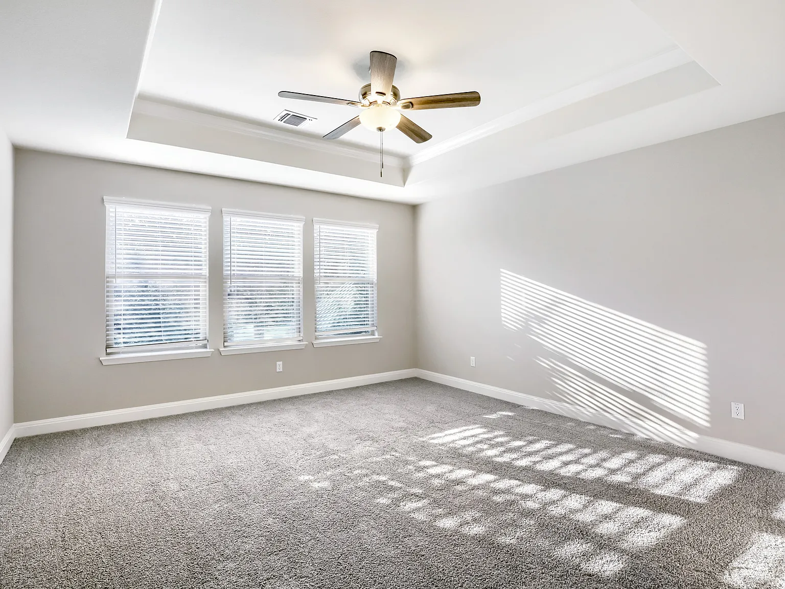 1051 Kenney Fort Xing — Photo 3