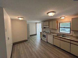 19-20 Garfield St, Saco, ME 04072