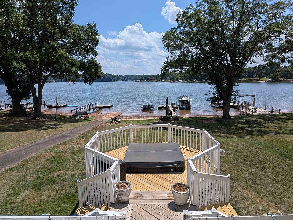 1st image of 311 Coggins Shore Rd