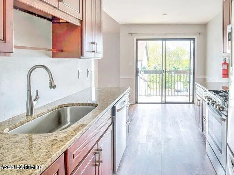 20 Tower Hill Dr #1009 — Photo 8
