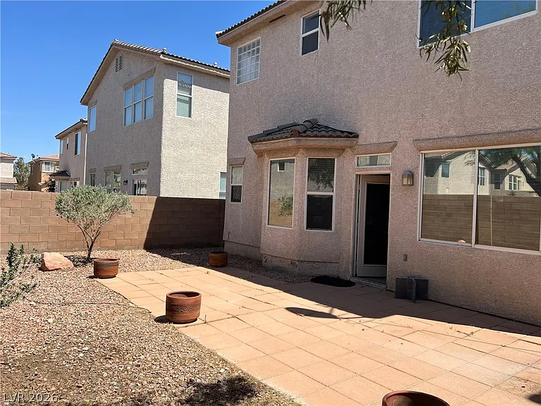 3900 Irvin Ave — Photo 29