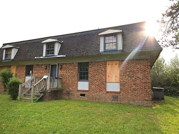 3rd image of 707 House Ave