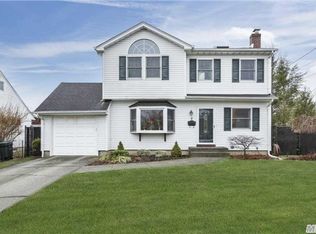 5 Deland St, East Northport, NY 11731