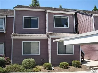 2748 Winding Ln photo 1