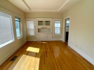 336 40th St, Oakland, CA 94609