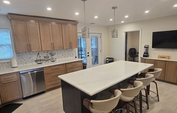 2nd image of 316 Cranford Ave