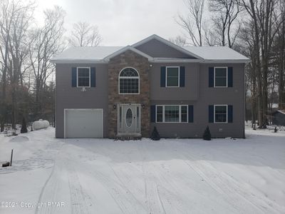 456 Stillwater Dr, Pocono Summit, PA, 18346