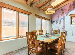 120 Manzanares St, Taos, NM 87571