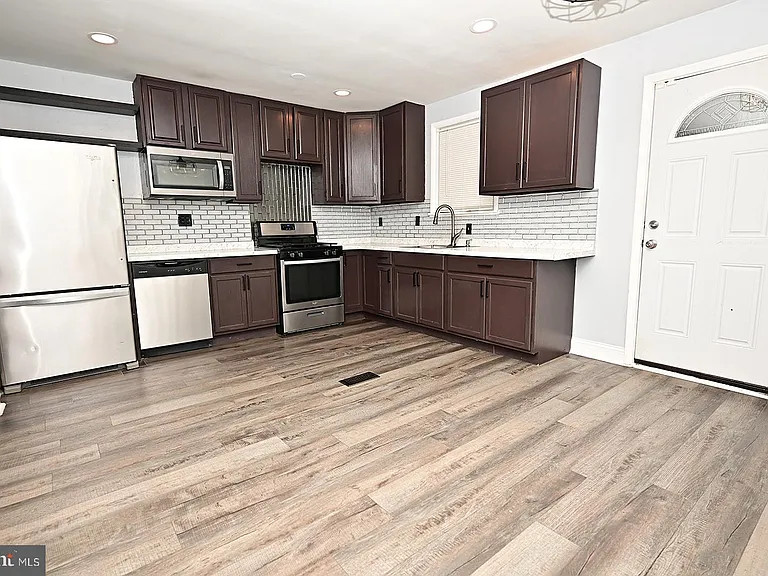 4718 Blue Ridge Ave — Photo 7