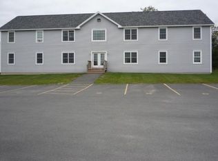 10 Newcomb Ln APT C, Levant, ME 04456