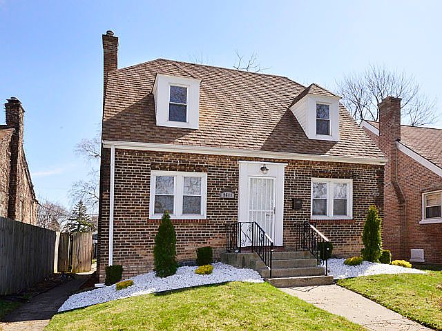 1st image of 9611 S Woodlawn Ave