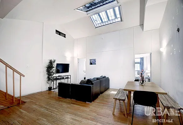 Rented by Urbane Brokerage | media 64