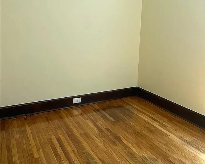 3930 Trumbull St #2 — Photo 16