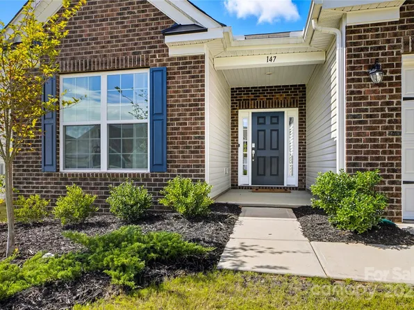 147 Dubois Dr, Mooresville, NC 28115