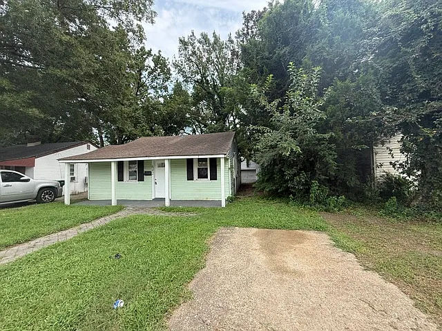 3 bed, $1,537 — Photo 2