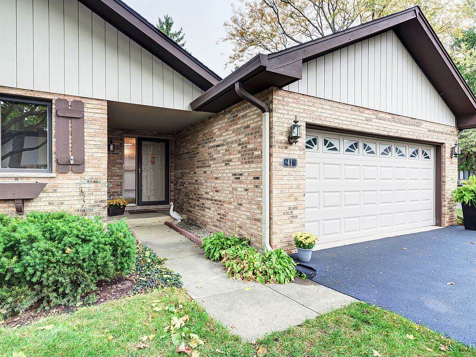 1st image of 41 Castle Rock Ln