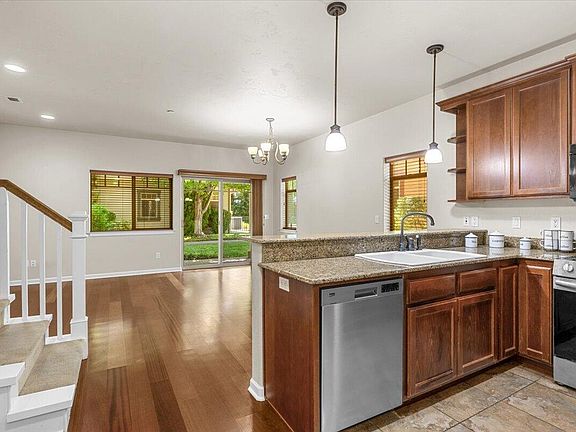 5th image of 1111 Catherine Way