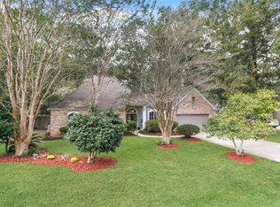 240 Westwood Dr, Mandeville, LA 70471