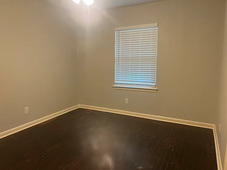 603 Center Way — Photo 7