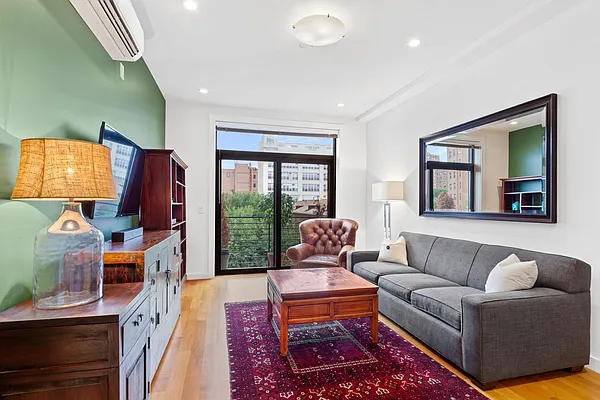 Rented by Compass | media 10