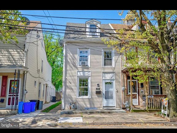 3rd image of 574 Bath St