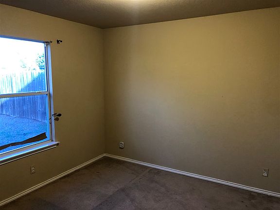 5th image of 17542 College Port Dr