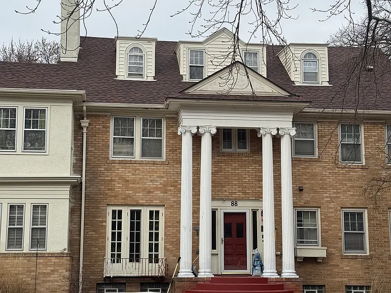 88 W Minnehaha Pkwy #6 — Photo 2