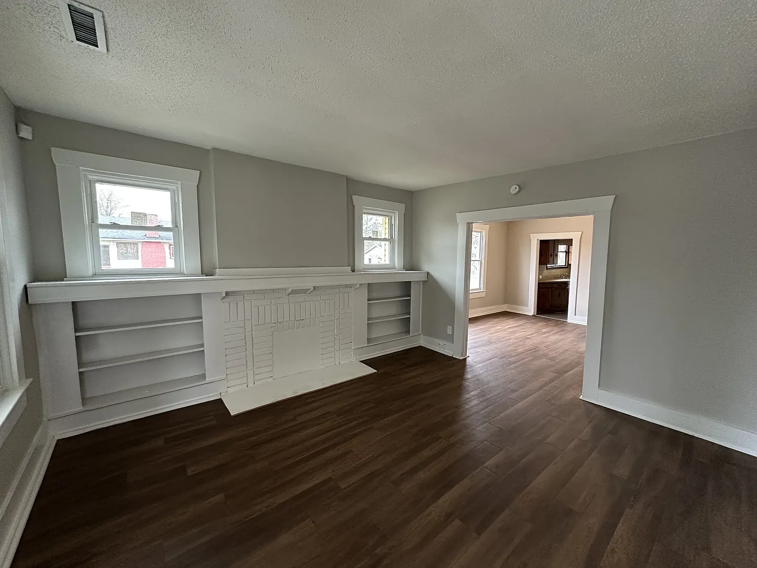 2722 Avenue I - 1 — Photo 2
