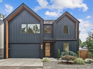 9604 SW 52nd Ave, Portland, OR 97219