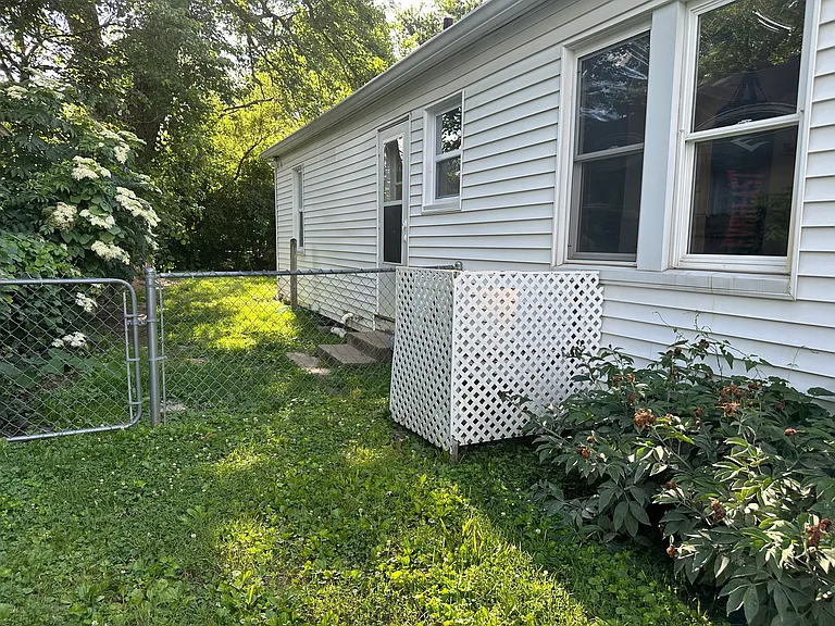 5848 Primrose Ave — Photo 7