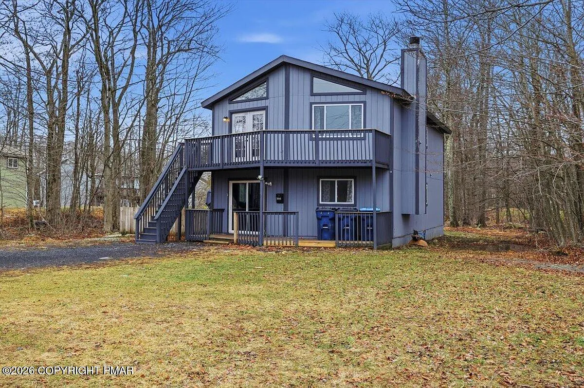 2048 Algonquin Way photo 1