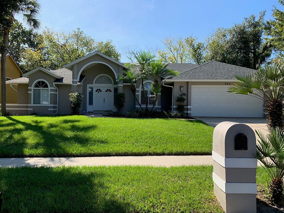 1st image of 924 Sunny Dell Dr