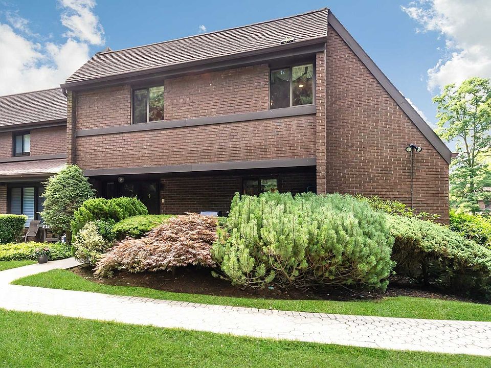 45 Acorn Ponds Dr, Roslyn, NY 11576 Zillow