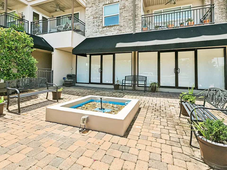 500 Lake Marina Ave #409