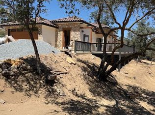 30603 Holiday Dr, Coarsegold, CA 93614