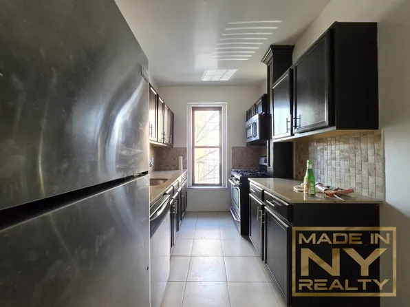 29-07 31st Avenue image 1 of 7