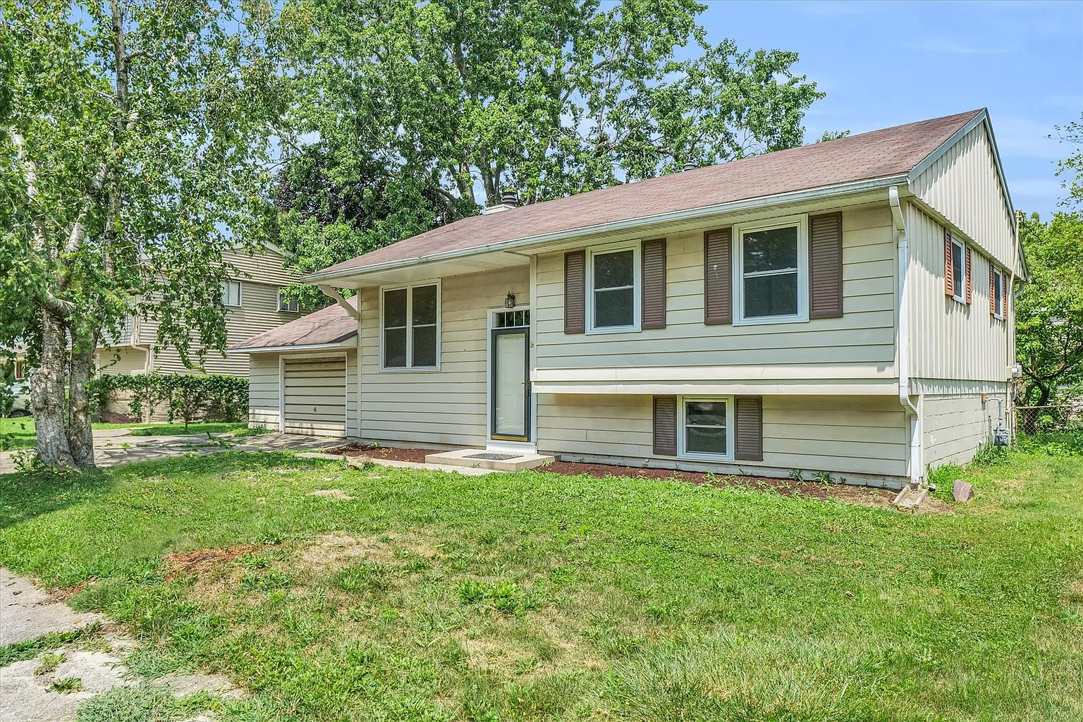 2710 Alton Dr photo 1