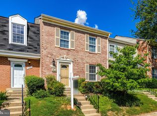 10346 Granite Creek Ln, Oakton, VA 22124