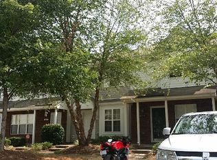 6720 Cypress Tree Ln, Charlotte, NC 28215