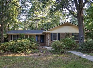 1905 Overland Dr, Chapel Hill, NC 27517