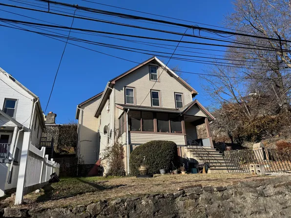 16 Snowden Street, Norwalk, CT 06854