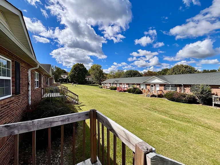 135 Lee Dr #3 — Photo 4