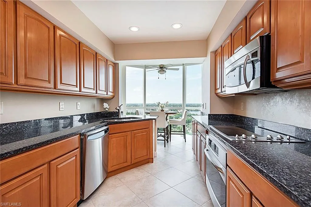 2 bed, 2.0 bath, 1536 sqft, $12,500 — Photo 3