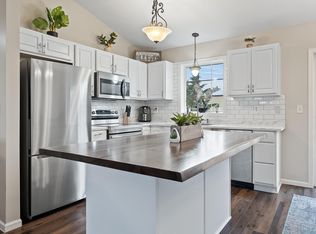 14571 Boxwood Path, Rosemount, MN 55068