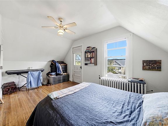 5th image of 462 W Delavan Ave