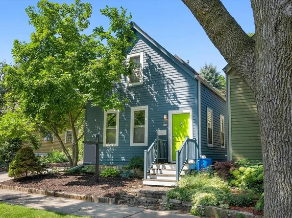 214 East Vine STREET, Milwaukee, WI 53212