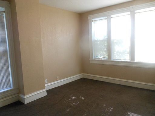4th image of 428 Jackson Ave