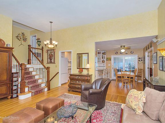 5th image of 17 Tanglewood Dr