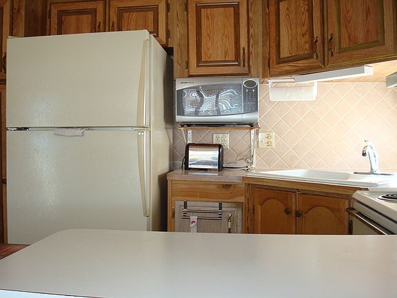 2nd image of 326 Golf Crest Ln